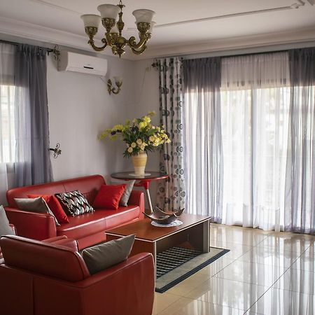 途搭利亚公寓 Yaoundé 外观 照片