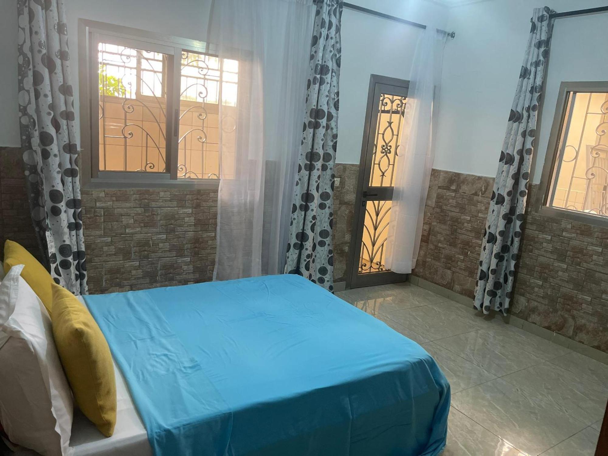 途搭利亚公寓 Yaoundé 外观 照片
