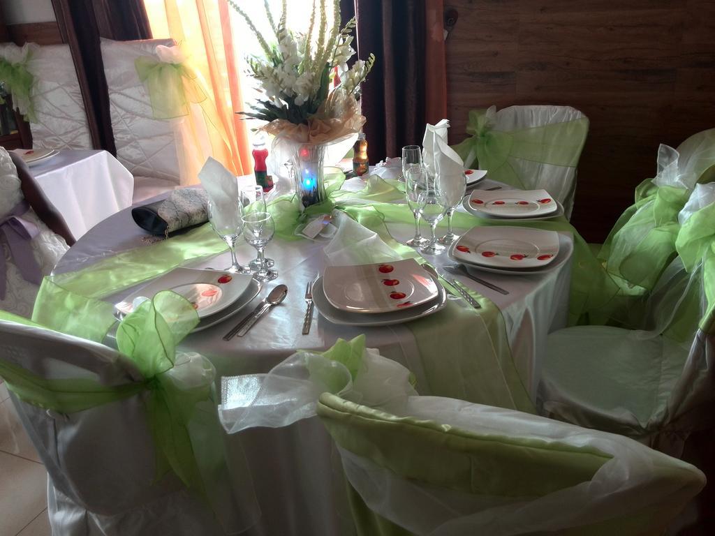 途搭利亚公寓 Yaoundé 外观 照片